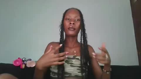 Snapshot of slim_bitch_ chatting on 03/23/26, 01:15 becky online show from 03/23/26, 01:15