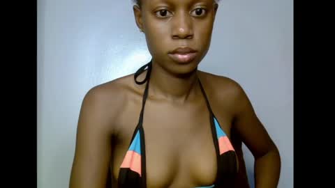 Snapshot of slim_candy12 chatting on 06/01/26, 08:16 Lily online show from 06/01/26, 08:16