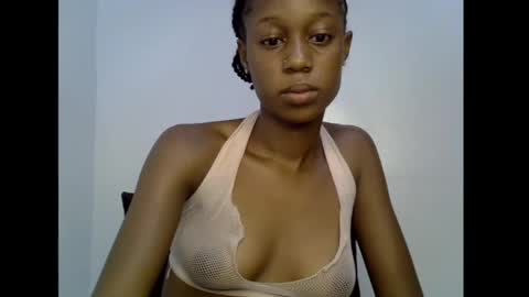 Snapshot of slim_candy12 chatting on 06/09/26, 03:23 Lily online show from 06/09/26, 03:23