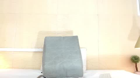 Snapshot of slim_chocobar18 chatting on 01/13/25, 02:21 slim_chocobar18 online show from 01/13/25, 02:21