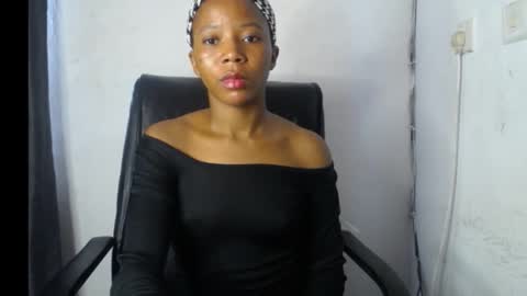 Snapshot of slim_ebonypet chatting on 03/19/26, 07:45 Crystal online show from 03/19/26, 07:45