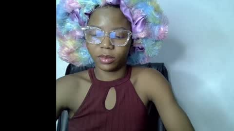 Snapshot of slim_ebonypet chatting on 05/11/26, 08:42 Crystal online show from 05/11/26, 08:42