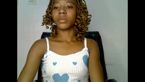 Snapshot of slim_ebonypet chatting on 05/23/26, 10:30 Crystal online show from 05/23/26, 10:30