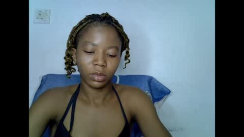 Snapshot of slim_ebonypet chatting on 06/01/26, 10:28 Crystal online show from 06/01/26, 10:28