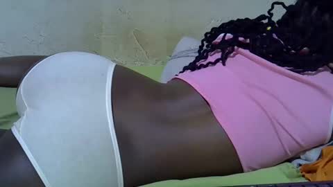 Snapshot of slim_girl3 chatting on 02/27/26, 01:00 slim_girl3 online show from 02/27/26, 01:00