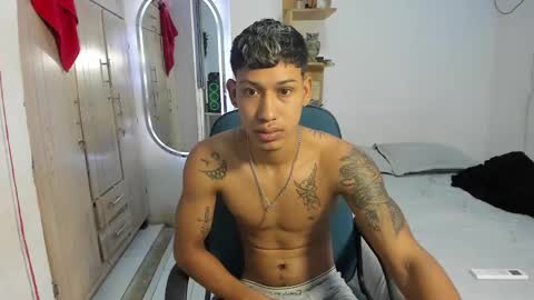 slim_master12 online show from 12/04/24, 01:42