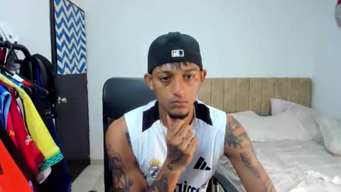 slim_master12 online show from 12/15/25, 09:52