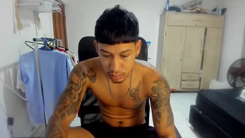 slim_master12 online show from 12/21/25, 01:57