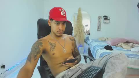 slim_master12 online show from 02/19/26, 10:28