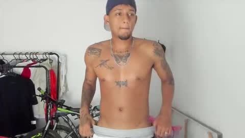 slim_master12 online show from 04/13/26, 07:36