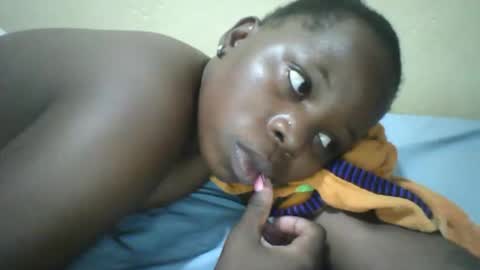 slim_petite_ebony online show from 05/16/26, 08:07