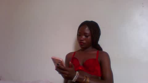 Snapshot of slimdiva chatting on 09/18/25, 07:21 slimdiva online show from 09/18/25, 07:21