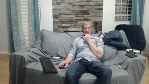 Snapshot of slimjp chatting on 10/20/25, 02:23 slimjp online show from 10/20/25, 02:23