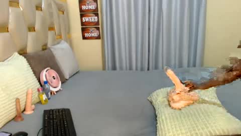 slimqueenbae online show from 07/19/26, 12:09