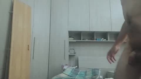 Snapshot of slimteaser089 chatting on 09/26/25, 10:52 SlimTeaser089 online show from 09/26/25, 10:52