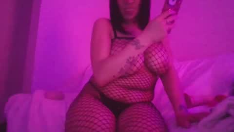 SlipNmyWetty online show from 03/06/25, 05:33