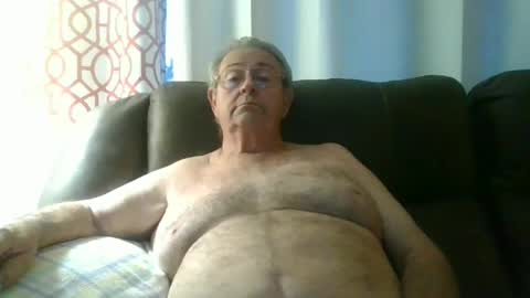 Snapshot of slippery_duck chatting on 06/26/26, 10:52 slippery_duck online show from 06/26/26, 10:52