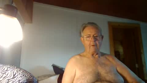 Snapshot of slippery_duck chatting on 07/22/26, 11:35 slippery_duck online show from 07/22/26, 11:35