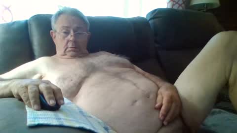 Snapshot of slippery_duck chatting on 07/29/26, 02:26 slippery_duck online show from 07/29/26, 02:26