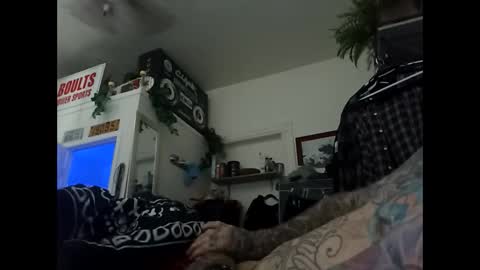 Slung hung online show from 09/12/25, 11:48