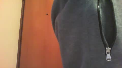 Snapshot of slut_eneemis_slave chatting on 12/04/24, 03:54 SluttySub online show from 12/04/24, 03:54