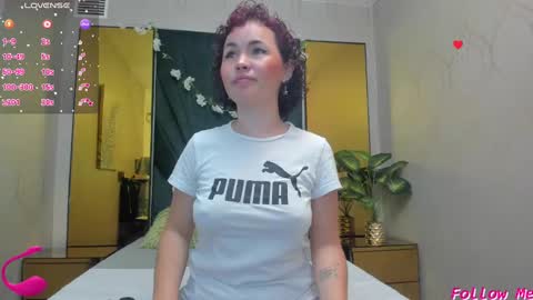 Snapshot of slut_milf4u chatting on 12/12/24, 11:29 Paola online show from 12/12/24, 11:29