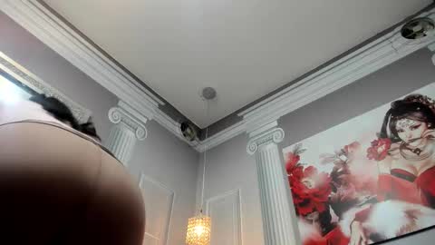 Paola  online show from 11/15/25, 11:54