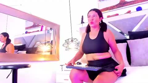 slut_milf_ online show from 07/22/26, 08:44