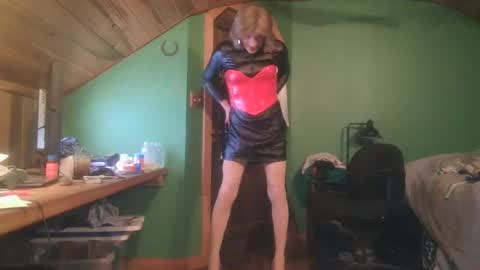 Snapshot of slutjennifertransxx chatting on 11/04/25, 02:32 slutjennifertransxx online show from 11/04/25, 02:32