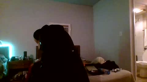 Snapshot of slutman777 chatting on 01/09/25, 01:29 Phillup Slutz online show from 01/09/25, 01:29