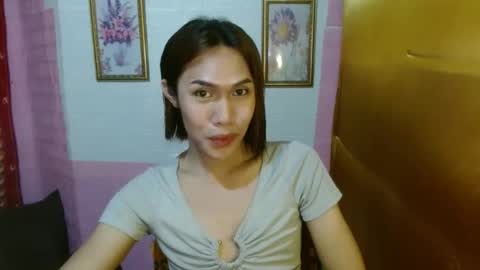 Snapshot of slutqueen_raz chatting on 10/11/25, 08:57 Raz online show from 10/11/25, 08:57