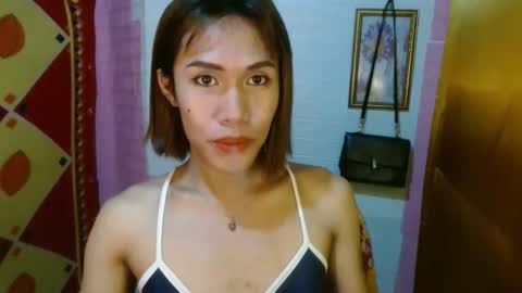 Snapshot of slutqueen_raz chatting on 11/10/25, 11:48 Raz online show from 11/10/25, 11:48