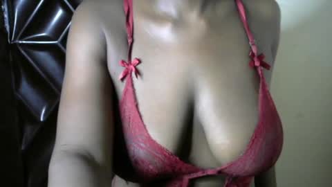 Snapshot of sluttx_choco chatting on 05/17/26, 12:30 sluttx_choco online show from 05/17/26, 12:30