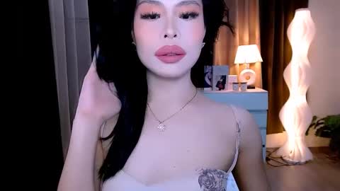 Snapshot of slutty_aurora chatting on 09/18/25, 05:26 slutty_aurora online show from 09/18/25, 05:26