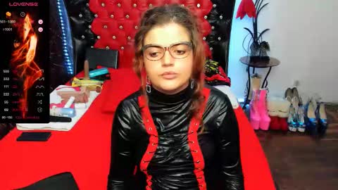 Snapshot of slutty_milf_bitch chatting on 09/19/25, 08:09 Ana online show from 09/19/25, 08:09
