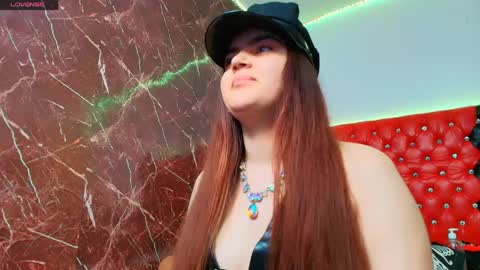 Ana    online show from 06/06/26, 01:43