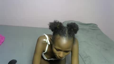 slutty_princess07 online show from 01/30/25, 06:21