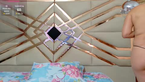 Snapshot of sluttyandmature chatting on 12/15/25, 12:53 MARCELA online show from 12/15/25, 12:53