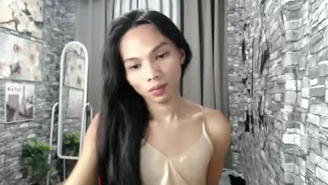 CHIE CHIE online show from 11/15/25, 04:25