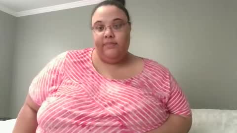 Snapshot of sluttyjess31 chatting on 02/08/26, 01:36 Jessica online show from 02/08/26, 01:36