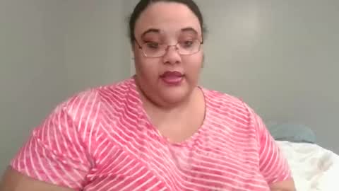 Snapshot of sluttyjess31 chatting on 03/14/26, 12:10 Jessica online show from 03/14/26, 12:10
