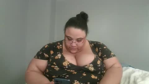 Snapshot of sluttyjess31 chatting on 04/10/26, 02:44 Jessica online show from 04/10/26, 02:44