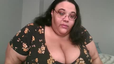 Snapshot of sluttyjess31 chatting on 04/25/26, 02:03 Jessica online show from 04/25/26, 02:03