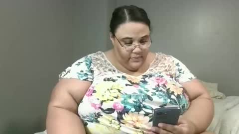 Snapshot of sluttyjess31 chatting on 04/27/26, 02:20 Jessica online show from 04/27/26, 02:20