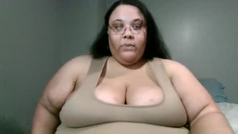 Snapshot of sluttyjess31 chatting on 06/14/26, 12:08 Jessica online show from 06/14/26, 12:08