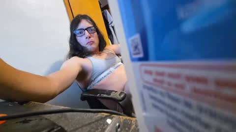 sluttywolfboi online show from 07/26/26, 01:03