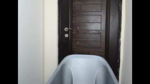 Snapshot of sluttyxxdrip chatting on 10/15/25, 10:21 sluttyxxdrip online show from 10/15/25, 10:21