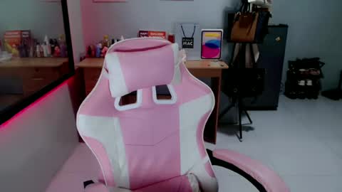 Dont forget to follow me give me thumbs upIm  a New  kataluna online show from 07/17/26, 06:42