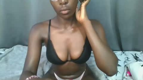 Snapshot of sly_rose chatting on 02/17/26, 04:46 sly_rose online show from 02/17/26, 04:46