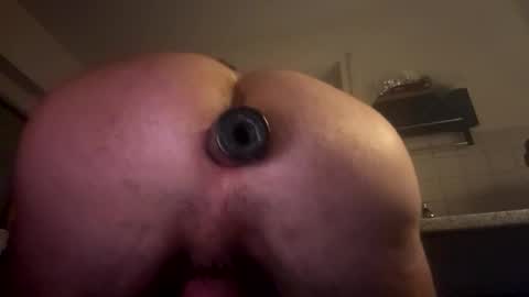 Snapshot of slyse69 chatting on 12/19/24, 04:56 slyse69 online show from 12/19/24, 04:56